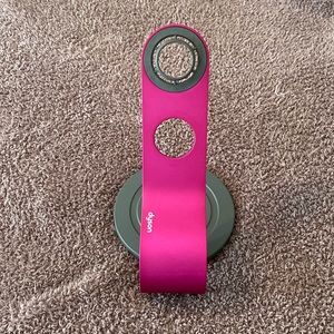 Dyson supersonic hair dryer stand